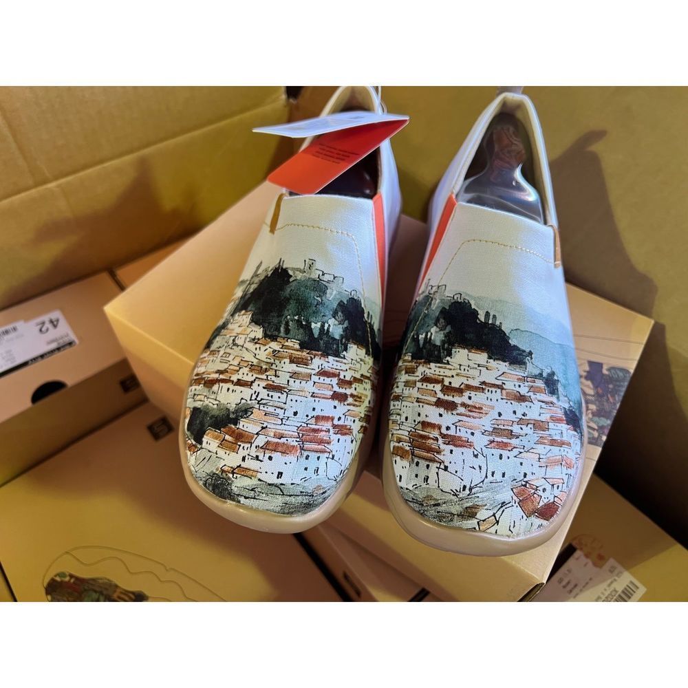 UIN Women's Slip On Sneakers Casual Loafers Knitted Art Painted Walking Shoes..